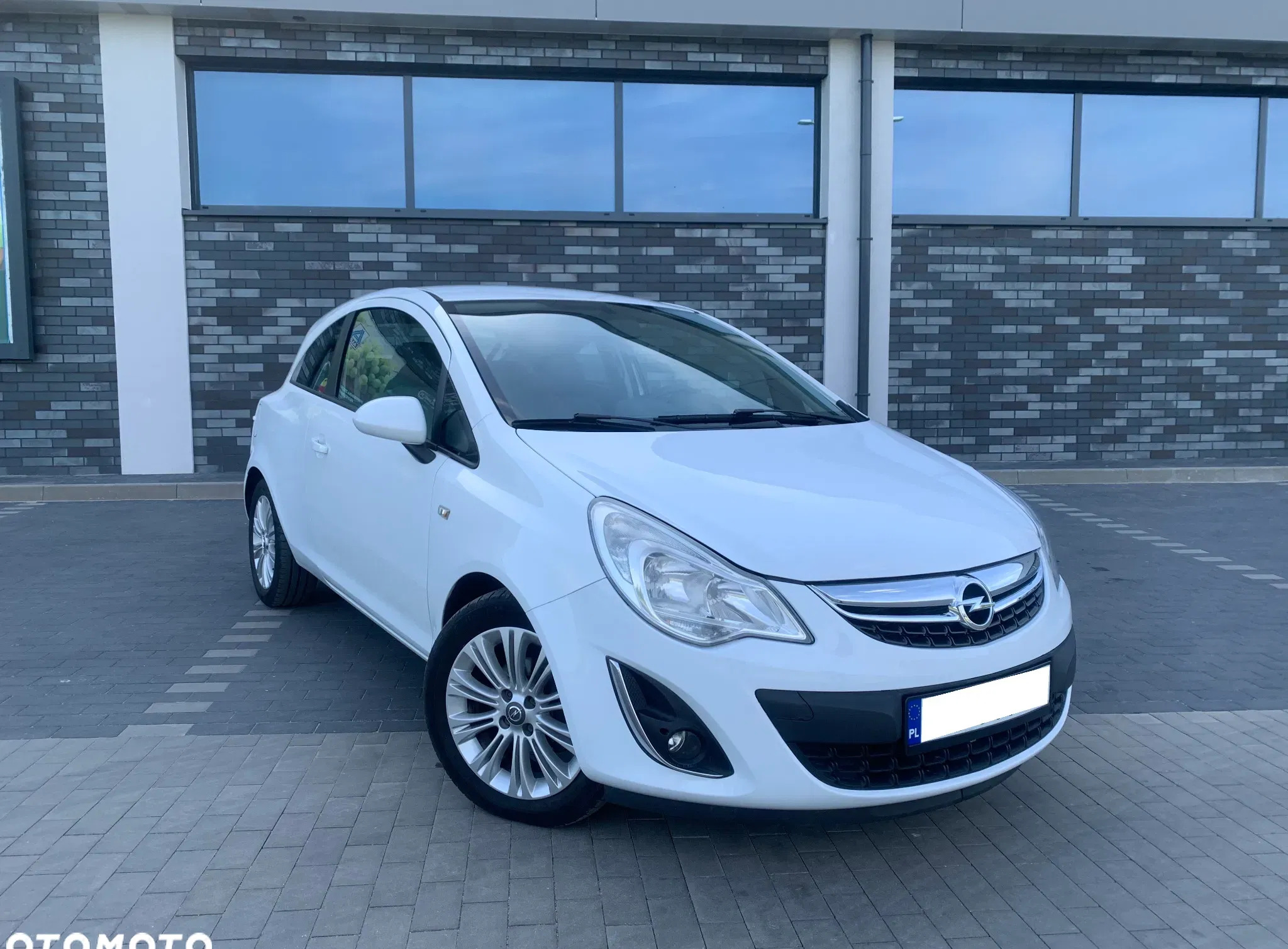 mazowieckie Opel Corsa cena 16900 przebieg: 124000, rok produkcji 2012 z Sochaczew